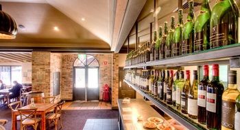 Potters Hotel Brewery Resort - Accommodation NT 38