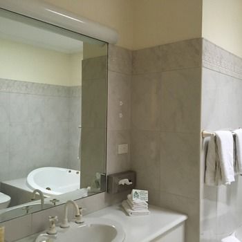 Eltham Gateway Hotel - Accommodation NT 3