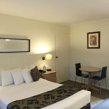 Eltham Gateway Hotel - Accommodation NT 13