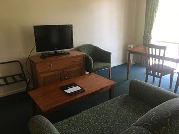 Eltham Gateway Hotel - Accommodation NT 51