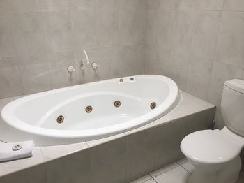 Eltham Gateway Hotel - Accommodation NT 53