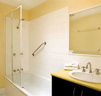Beach Breakers Resort - Accommodation NT