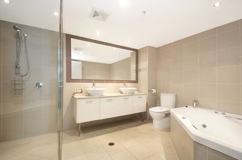Aqua Vista Resort - Accommodation NT 10