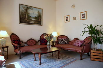 Hotel Avonleigh - Accommodation NT 9