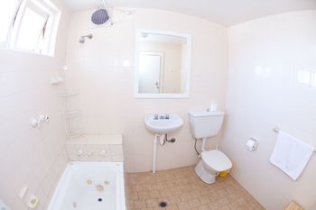 Manly Oceanside - NT Tourism 5