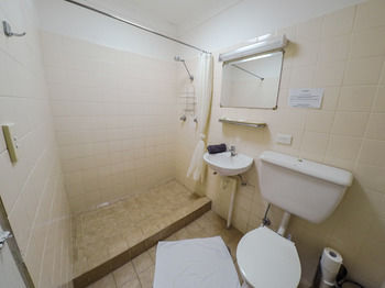 Manly Oceanside - NT Tourism 75