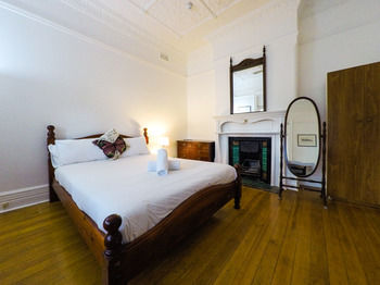 Manly Oceanside - NT Tourism 90