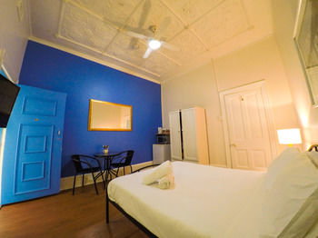 Manly Oceanside - NT Tourism 96