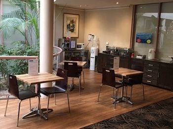 Kimberley Gardens Hotel & Serviced Apartments - Accommodation NT 18