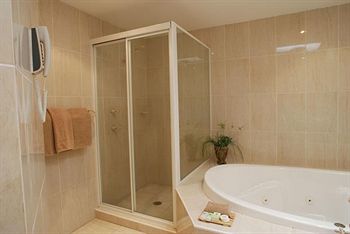 The Hermitage Motel - Accommodation NT 1