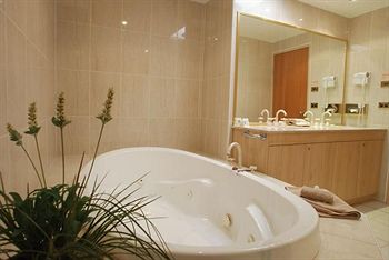 The Hermitage Motel - Accommodation NT 4