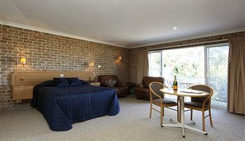 The Hermitage Motel - Accommodation NT 25