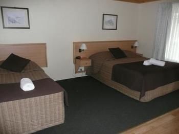 Black Gold Motel - NT Tourism 1