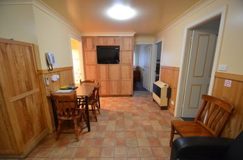 Black Gold Motel - NT Tourism 24