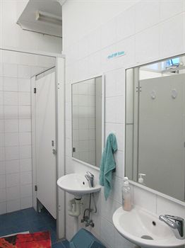 Casa Central Accommodation - Hostel - Accommodation NT 4