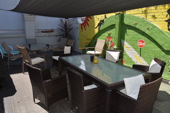 Casa Central Accommodation - Hostel - Accommodation NT 22