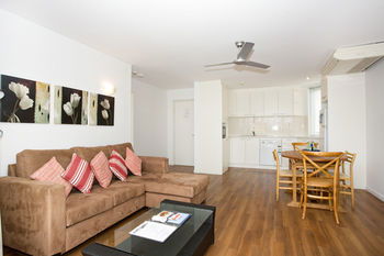 Maison Noosa Beachfront Resort - Accommodation NT 2