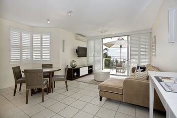 Maison Noosa Beachfront Resort - Accommodation NT 3