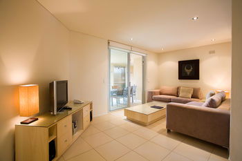 Maison Noosa Beachfront Resort - Accommodation NT 8