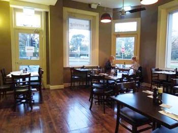 Naughtons Parkville Hotel - Accommodation NT 8