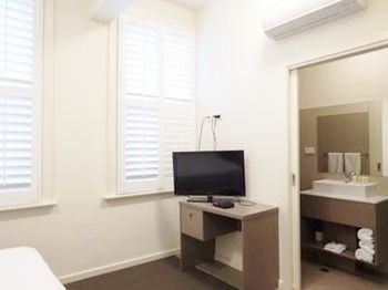 Naughtons Parkville Hotel - Accommodation NT 17