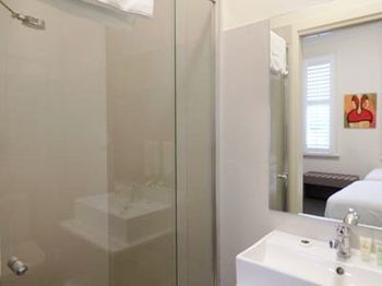 Naughtons Parkville Hotel - Accommodation NT 27