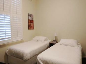 Naughtons Parkville Hotel - Accommodation NT 28