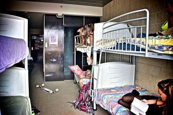 St Kilda Beach House @ Hotel Barkly - Hostel - Accommodation NT 8