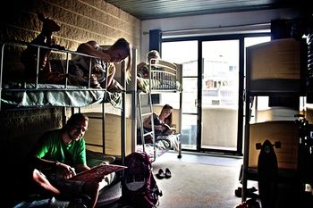 St Kilda Beach House @ Hotel Barkly - Hostel - Accommodation NT 9