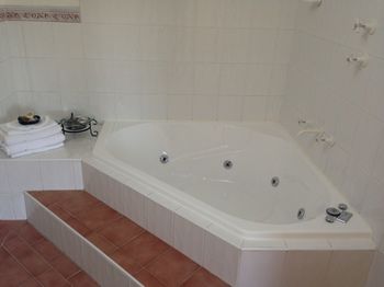 Valley Of The Waters B&B - Accommodation NT 8