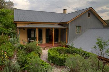 Tizzana Winery Bed & Breakfast - Accommodation NT 6