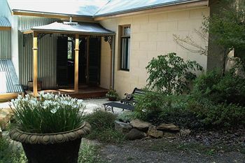Tizzana Winery Bed & Breakfast - Accommodation NT 8