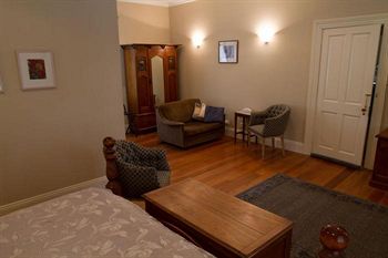 Tizzana Winery Bed & Breakfast - Accommodation NT 10