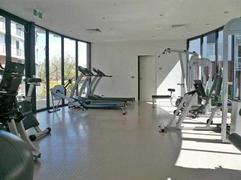 Astra Apartments - St Kilda Rd - Accommodation NT 3