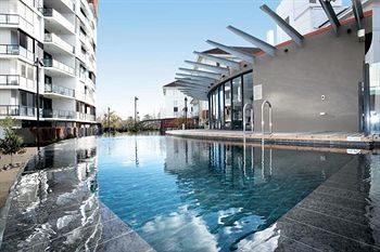 Astra Apartments - St Kilda Rd - Accommodation NT 1