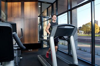 ALT Tower Serviced Apartments - Accommodation NT 2