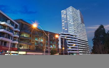 ALT Tower Serviced Apartments - Accommodation NT 8