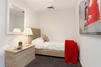 ALT Tower Serviced Apartments - Accommodation NT 14