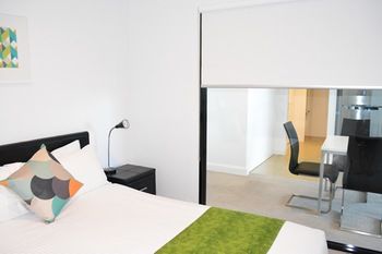 Apartments Melbourne Domain - CBD - Accommodation NT 26