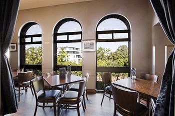 Pymble Hotel - Accommodation NT 8