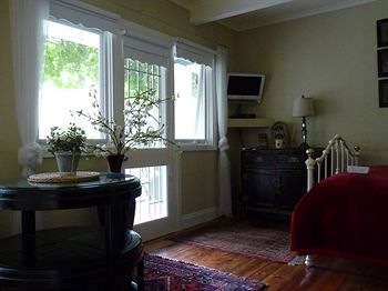 Brentwood Accommodation - Accommodation NT 4