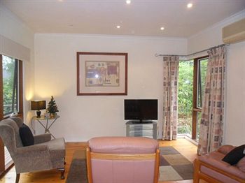 Australian Home Away @ Wonga Park Brushy Creek - Accommodation NT 7