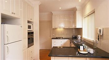 Waverley Corporate Townhouses - Accommodation NT 4