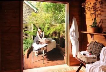 Mary Card's Coach House - NT Tourism 2