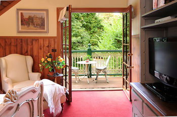 Mary Card's Coach House - NT Tourism 12