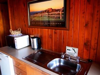 Ferndale - Accommodation NT 10