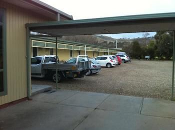 Bushmans Retreat Motor Inn - Accommodation NT 3