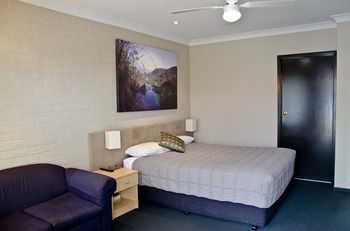 Baybrook Motor Inn & Apartments - Accommodation NT 4