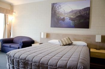 Baybrook Motor Inn & Apartments - Accommodation NT 11