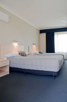 Baybrook Motor Inn & Apartments - Accommodation NT 26